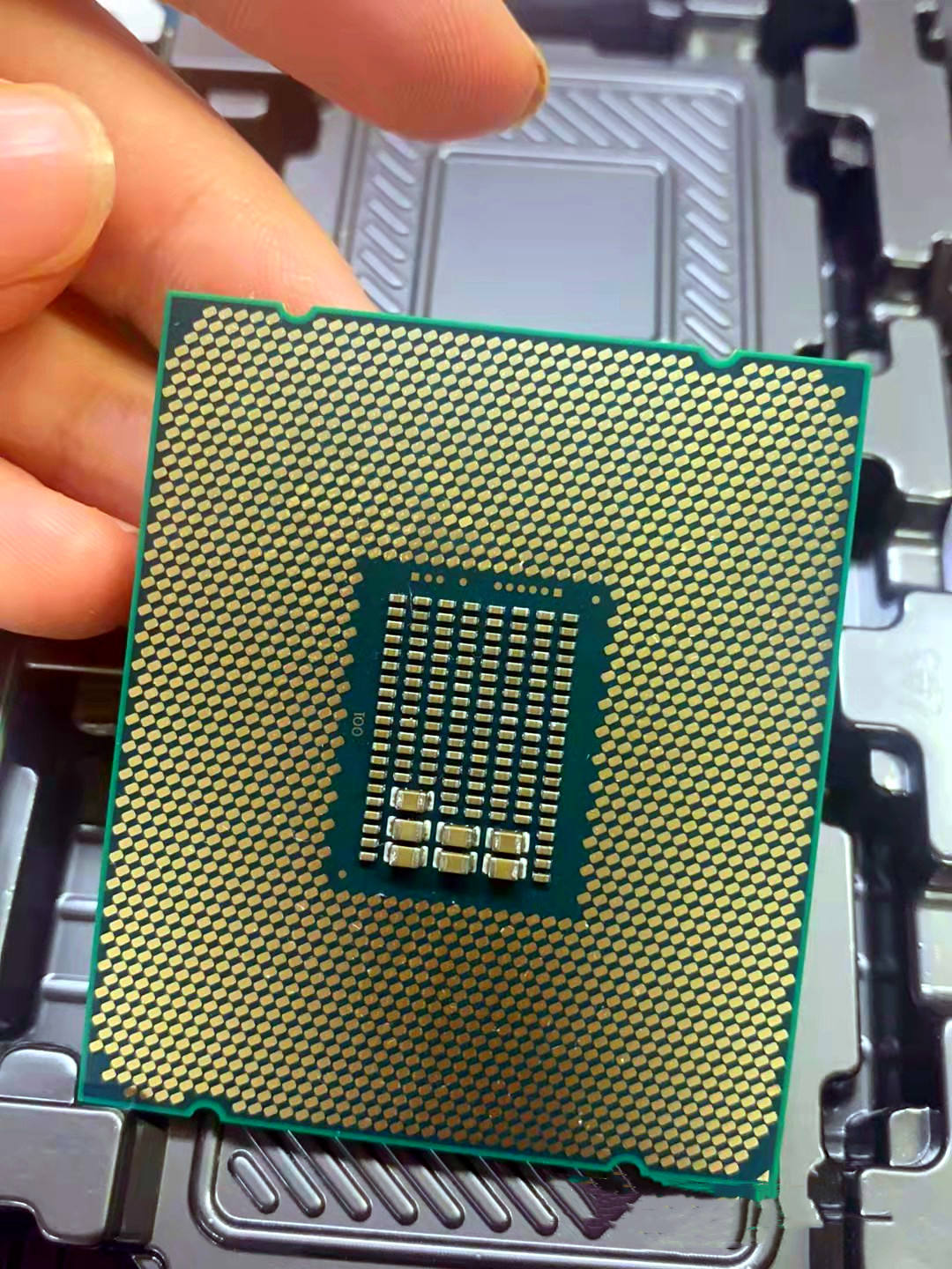 オリジナルサーバーCPU インテル Xeon E5-2699 - E5 2699 V4 のレビューと価格